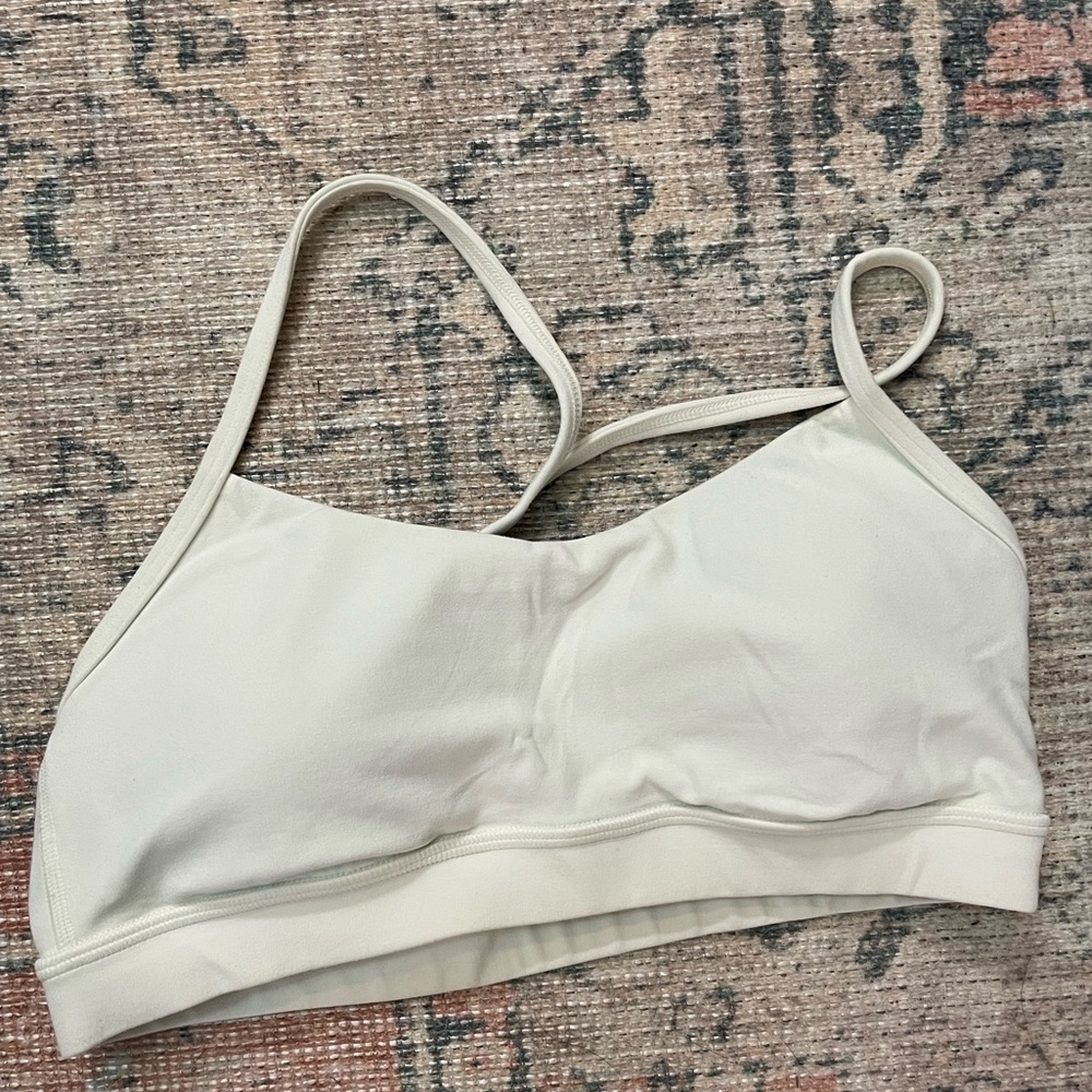 Lululemon Flow Y Nulu bra
